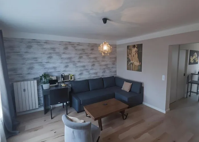 Appt Proche Juan Les Pins شقة *